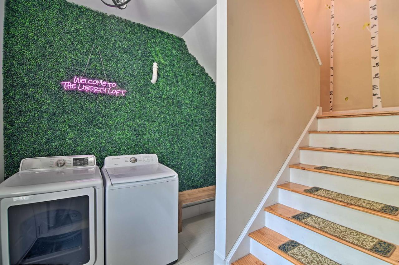 Stylish Studio With Fireplace About 3 Mi From Dtwn! Саратога Спрингс Екстериор снимка
