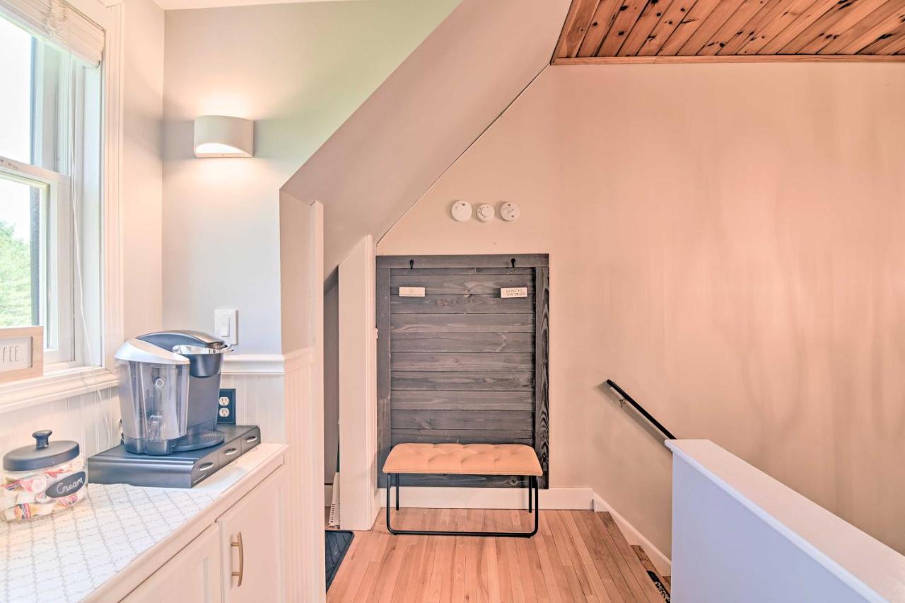 Stylish Studio With Fireplace About 3 Mi From Dtwn! Саратога Спрингс Екстериор снимка